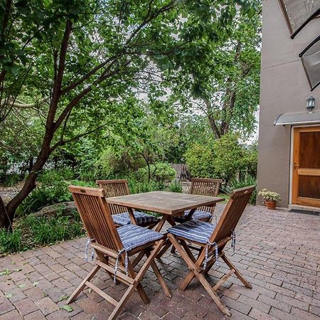 Wild Olive Executive Suite Johannesbourg Extérieur photo